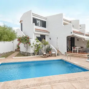 https://villa-america.tenerifehoteles.net